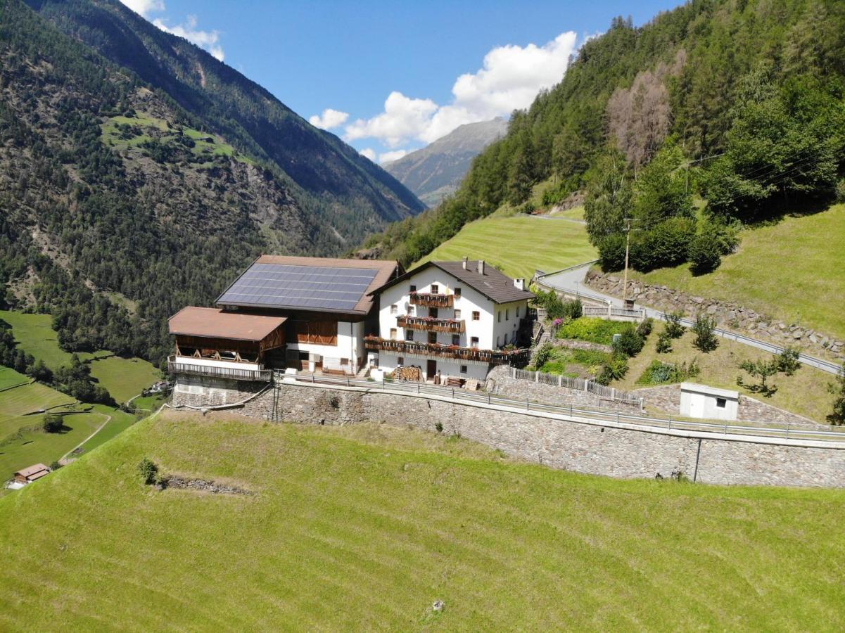 Unterversanthof - Grosse Ferienwohnung Fuer Bis Zu 6 Personen Naturns Exterior foto